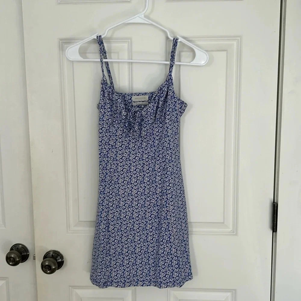 Urban Outfitters floral Sleeveless Dress size small blue coastal chic mini dress